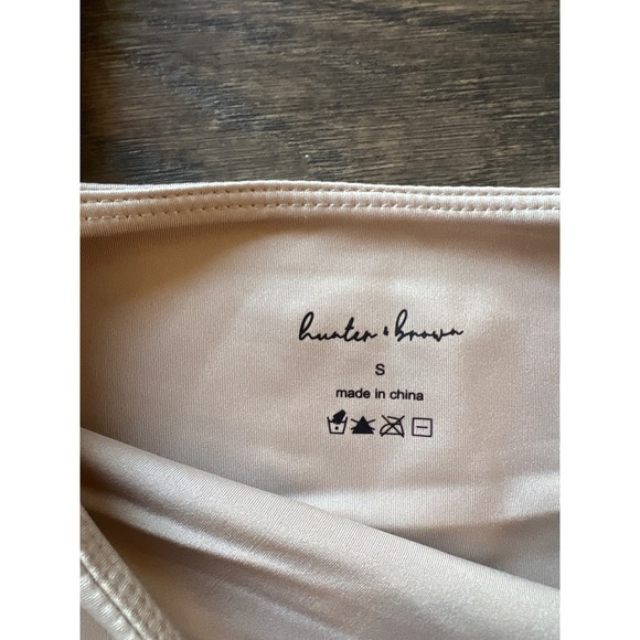 Hunter & Brown Womens Beige Square Neck Short Sleeve Stretch Top Small - Picture 2 of 4